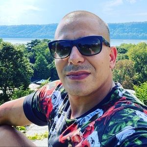 Meet your Posher, Luis